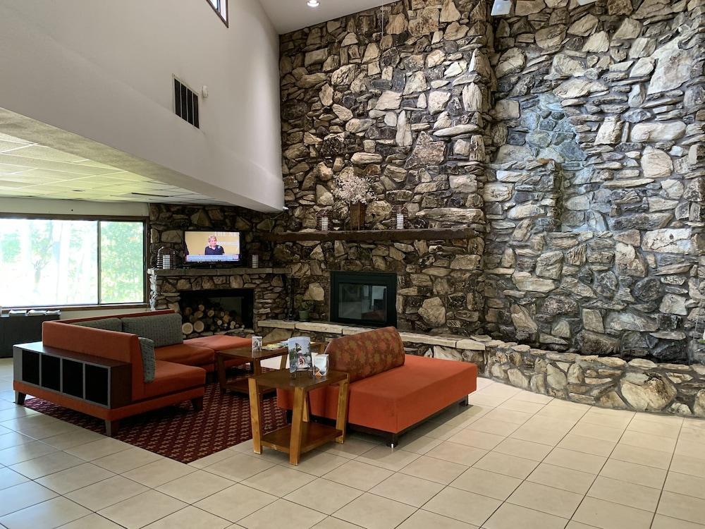 Econo Inn&suites